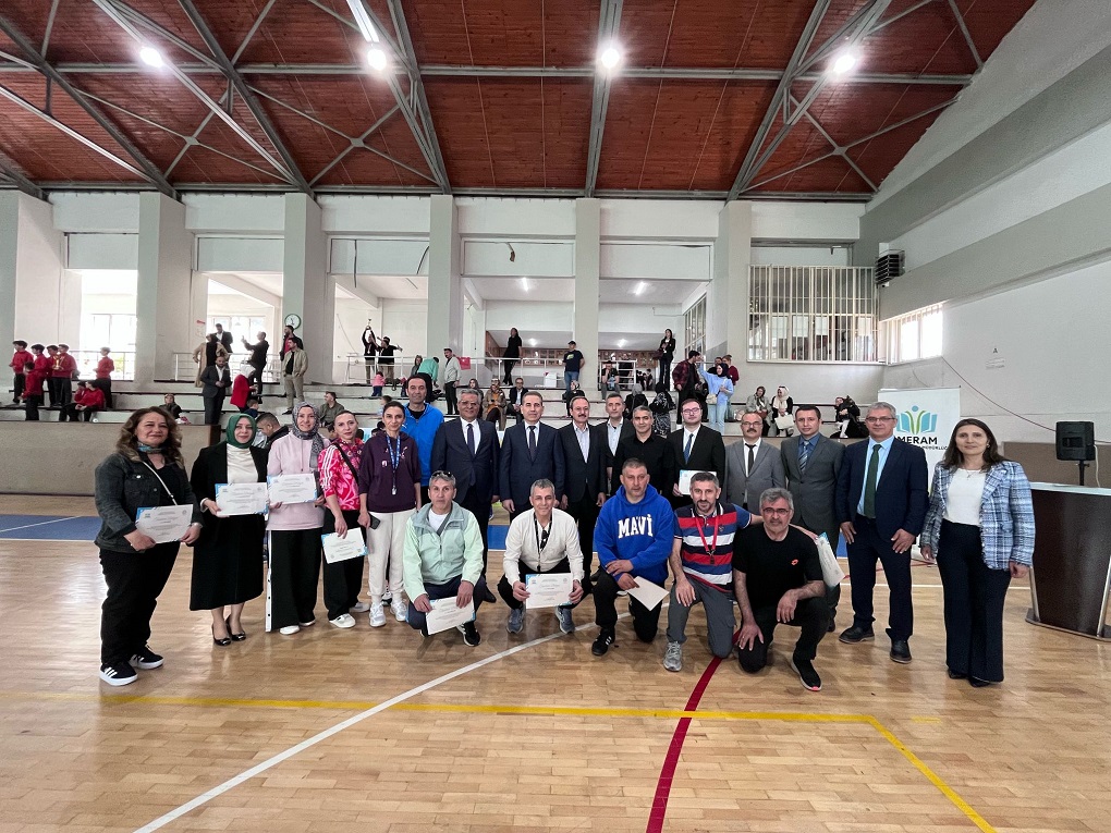  Geleneksel Çocuk Oyunları Şampiyonları 